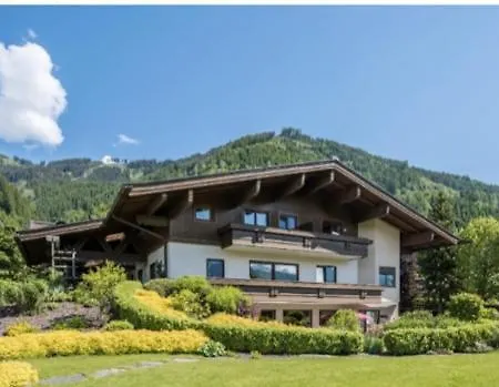 Daire Haus Wenger Mountain View & Swimming Pool