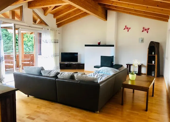 Апартаменты Haus Wenger Mountain View & Swimming Pool Капрун