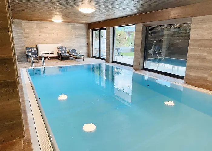 Апартаменты Haus Wenger Mountain View & Swimming Pool Капрун