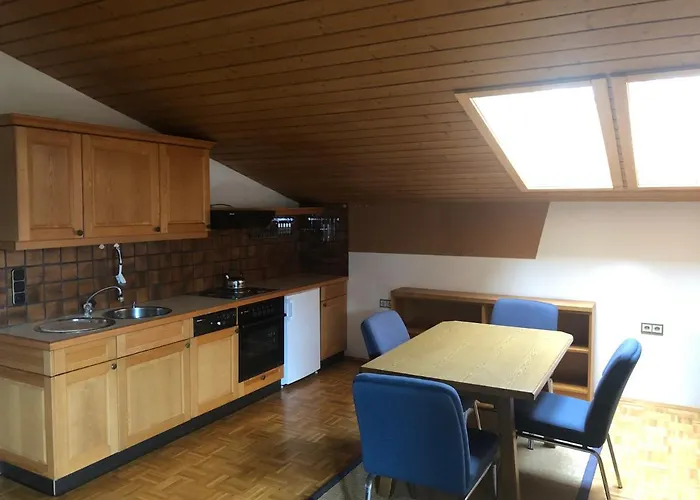 Апартаменты Haus Wenger Mountain View & Swimming Pool Капрун